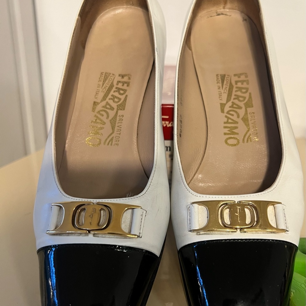 Salvatore Ferragamo Germana White Black Toe with Buckle Decor 6.5B - Picture 2 of 5